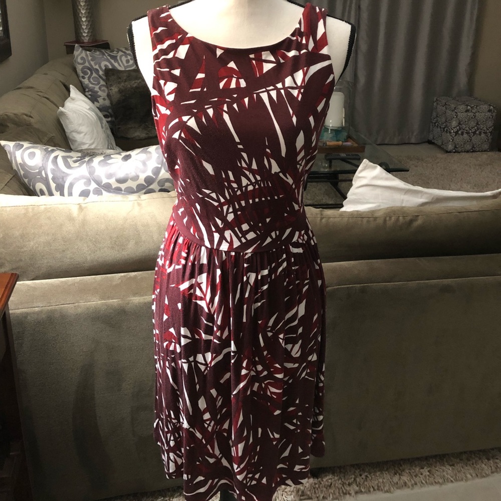 LOFT print cut out back dress! 👗